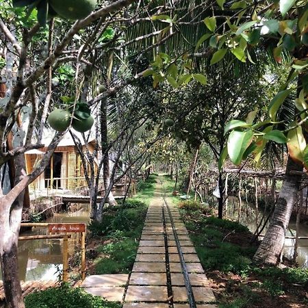 Hide Away Bungalows In Ben Tre City ภายนอก รูปภาพ