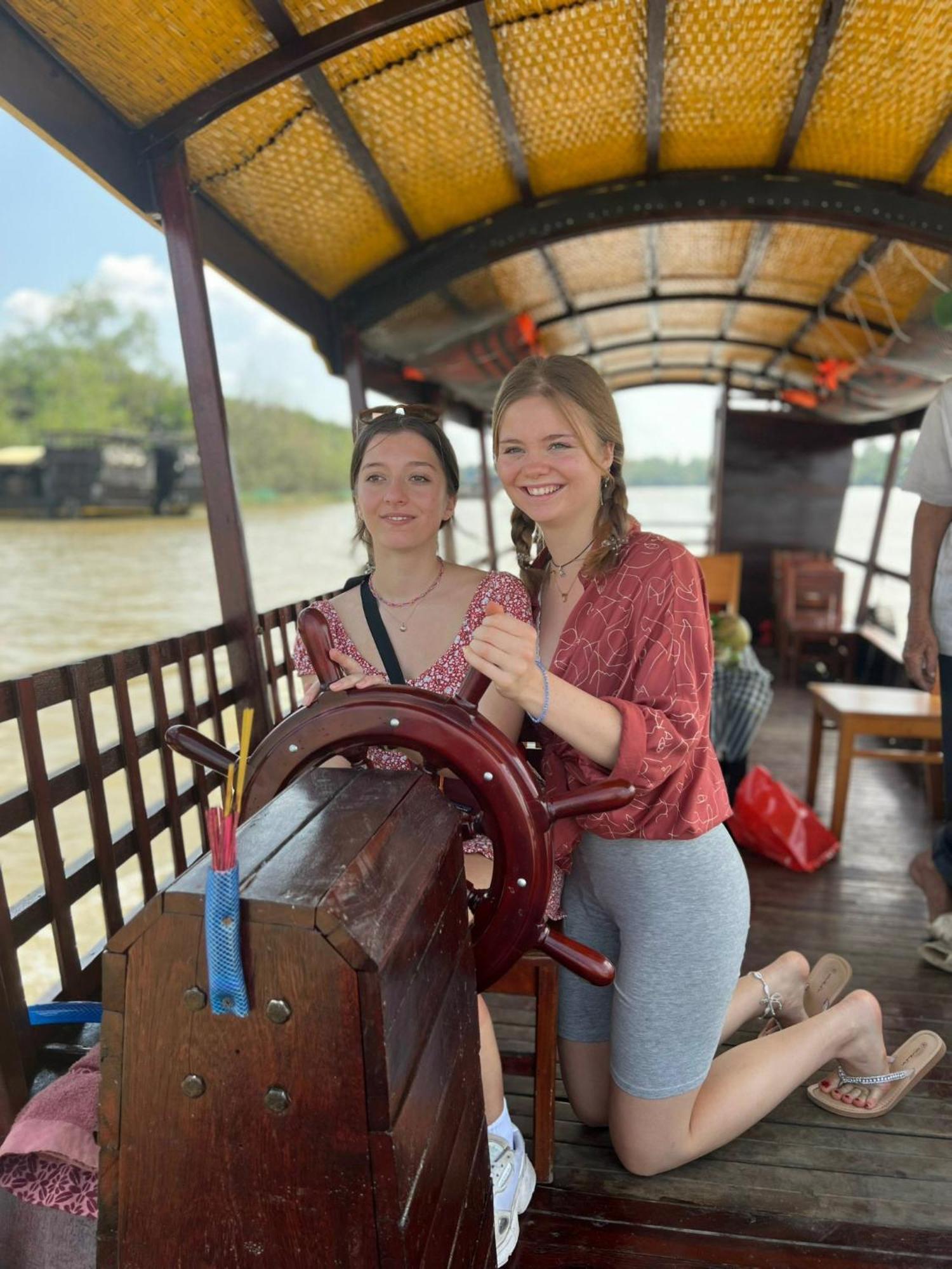 Hide Away Bungalows In Ben Tre City ภายนอก รูปภาพ
