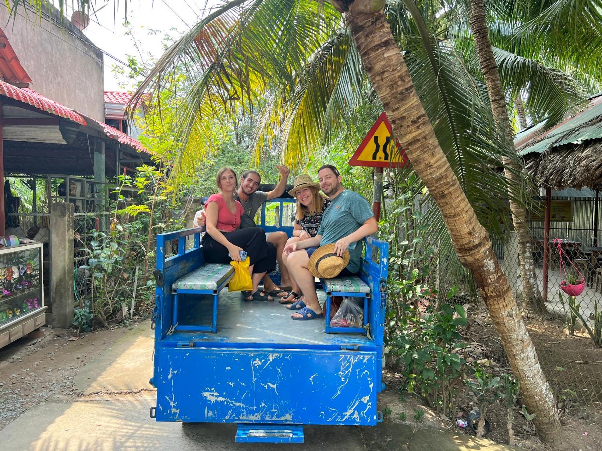 Hide Away Bungalows In Ben Tre City ภายนอก รูปภาพ