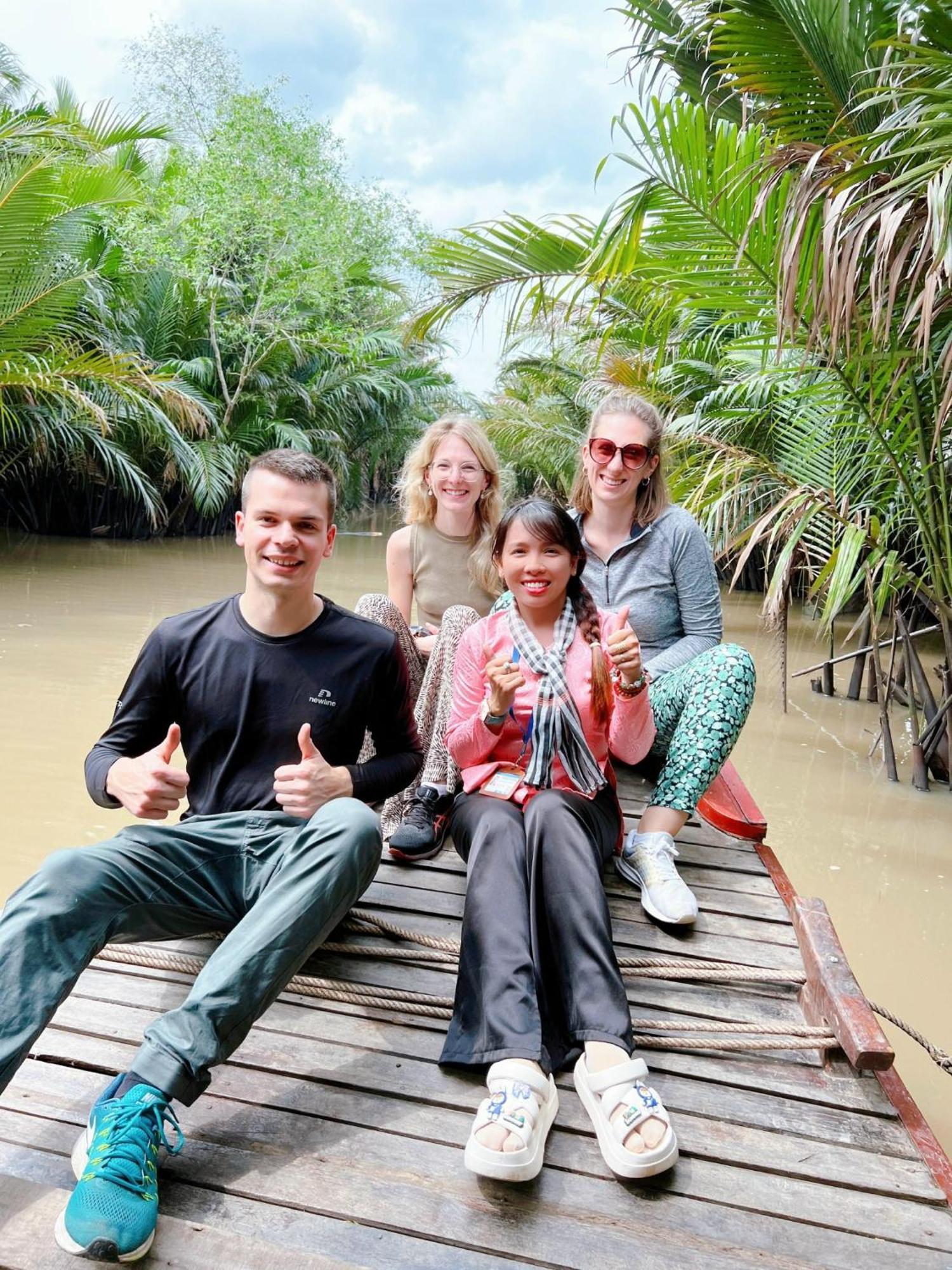 Hide Away Bungalows In Ben Tre City ภายนอก รูปภาพ