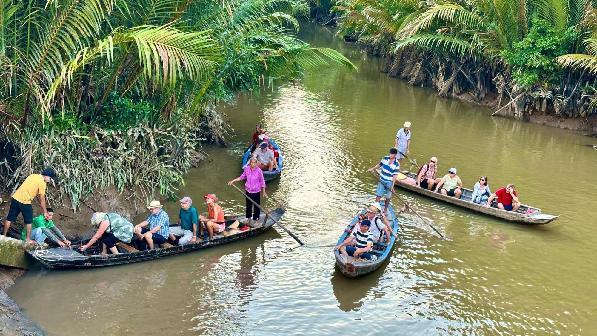 Hide Away Bungalows In Ben Tre City ภายนอก รูปภาพ