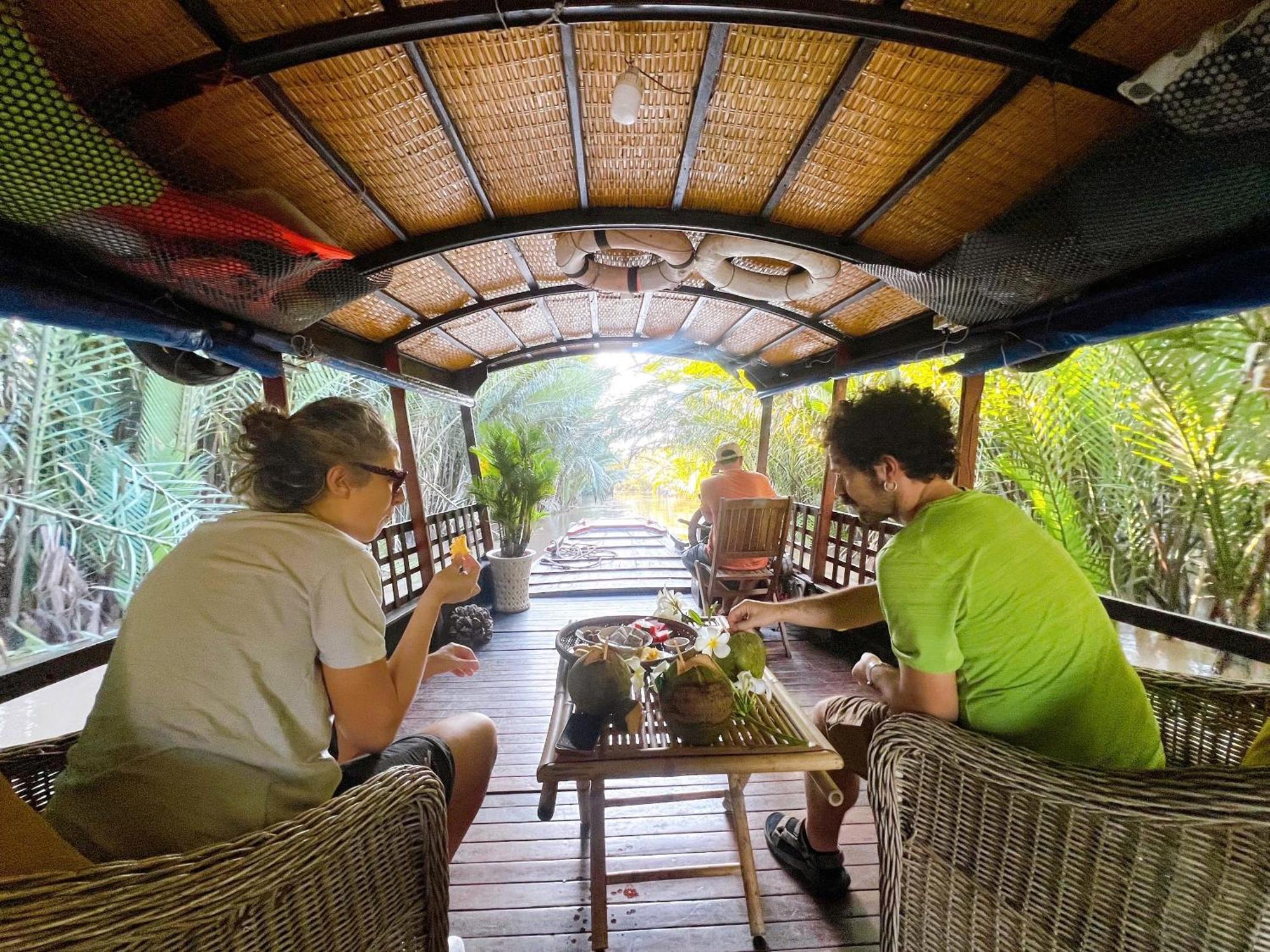 Hide Away Bungalows In Ben Tre City ภายนอก รูปภาพ